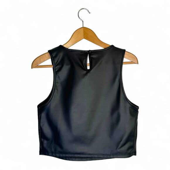 Olive + Oak Women's Sleeveless Cropped Faux Leather Top L Black Vegan Leather - Picture 3 of 10